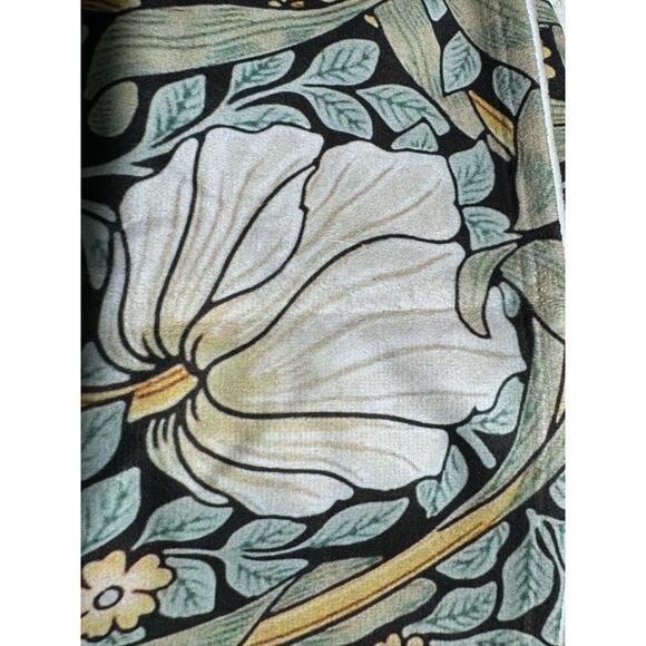 William Morris Pimpernel Bath Towels Set of 2 by Society 6 - Picture 8 of 8